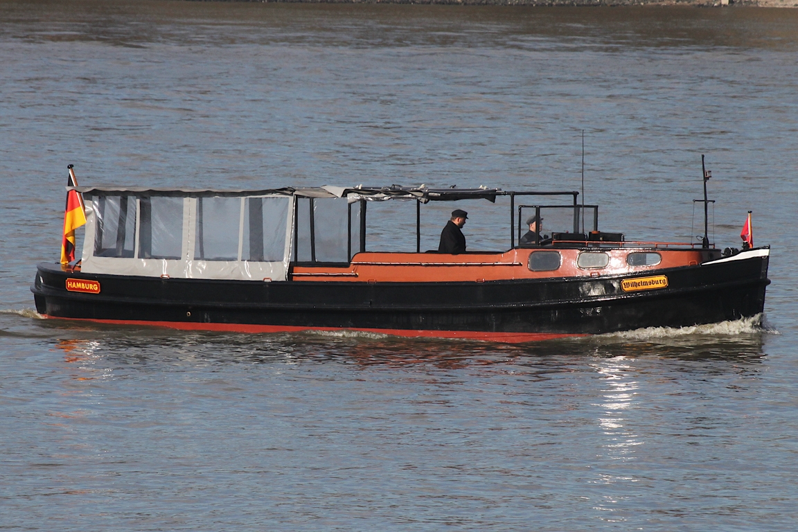 Hafenbarkasse  WILHELMSBURG; Eigner/Betreiber: Museum/privat; Datum: 03.03.2026; Aufnahmeort: Elbe/Hafen Hamburg, Deutschland.