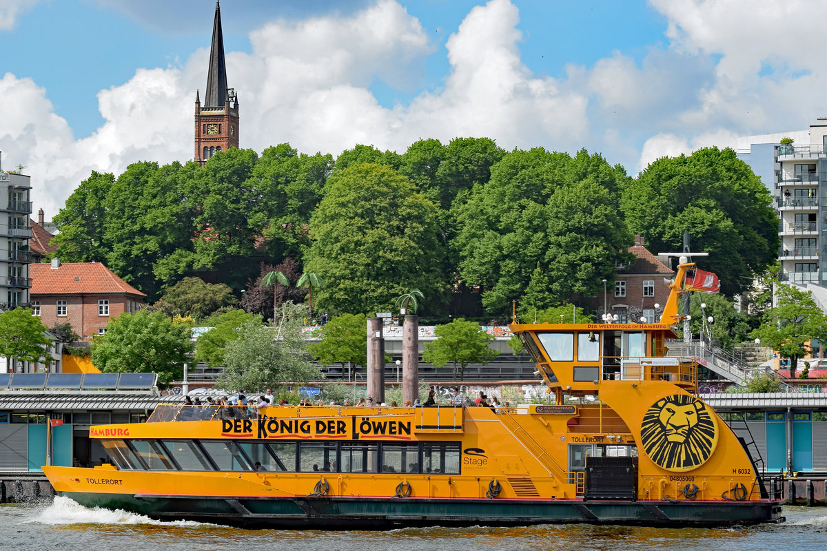 Hafenfähre TOLLERORT (ENI 04805060) am 26.05.2020 im Hafen von Hamburg