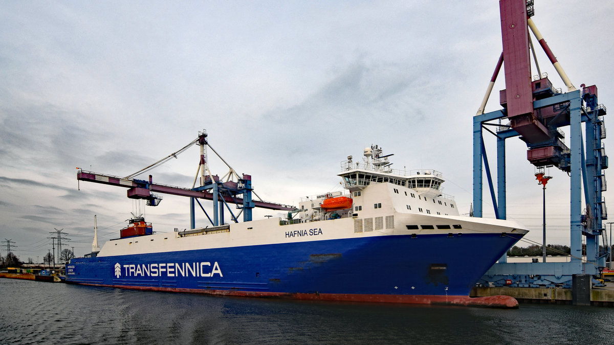 HAFNIA SEA (IMO 9357602) am 11.1.2020 im Hafen von Lübeck