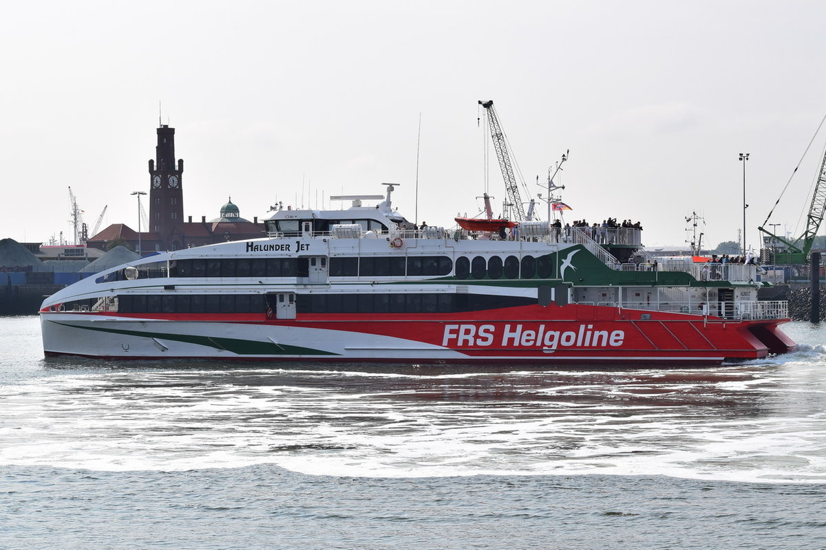 HALUNDER JET , High Speed , IMO 9825295 , Baujahr 2018 , 56.4m × 14m , 680 Passagiere , in Cuxhaven am 03.09.2018