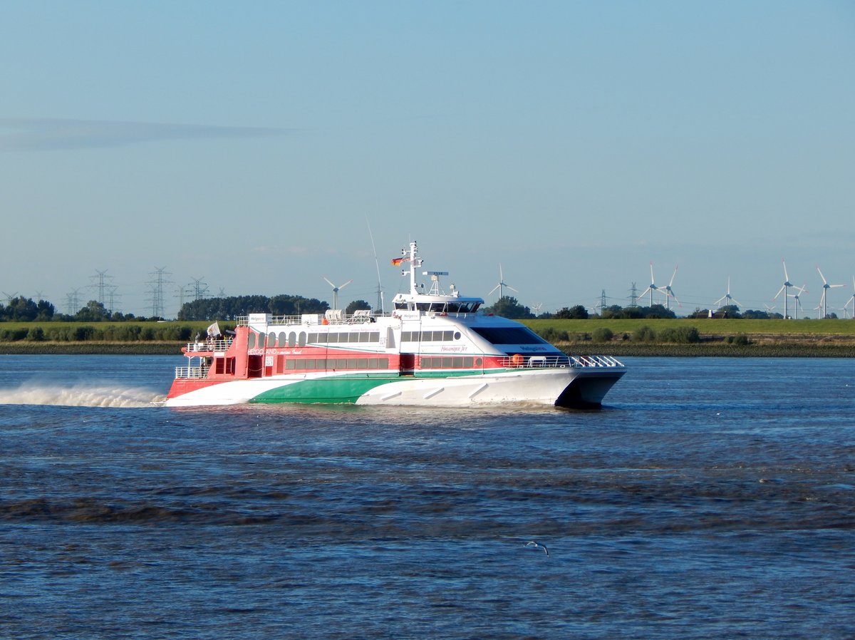 HALUNDER JET auf der Elbe im August 2016