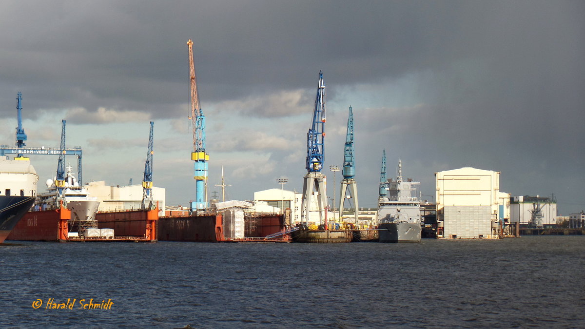 Hamburg am 23.4.2017: Die Werft von Blohm+Voss von Westen gesehen /