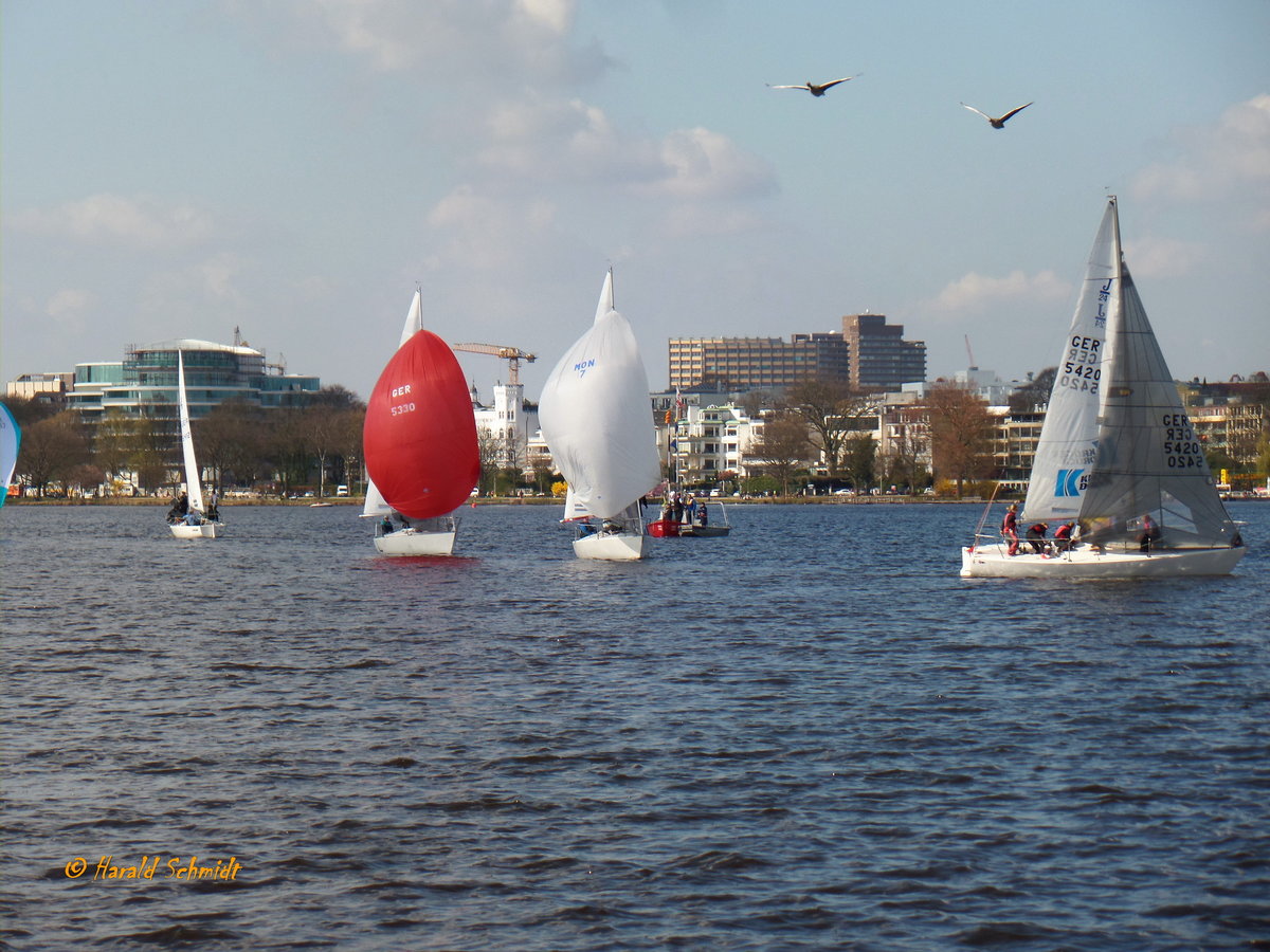 Hamburg am 2.4.2017: Segelregatta auf der Außenalster /