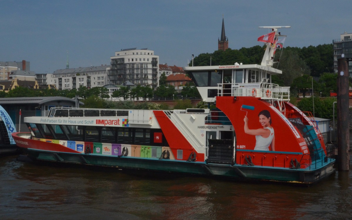 Hamburgensie, ein Linienschiff der HADAG im Hamburger Hafen am 09.06.2014. 