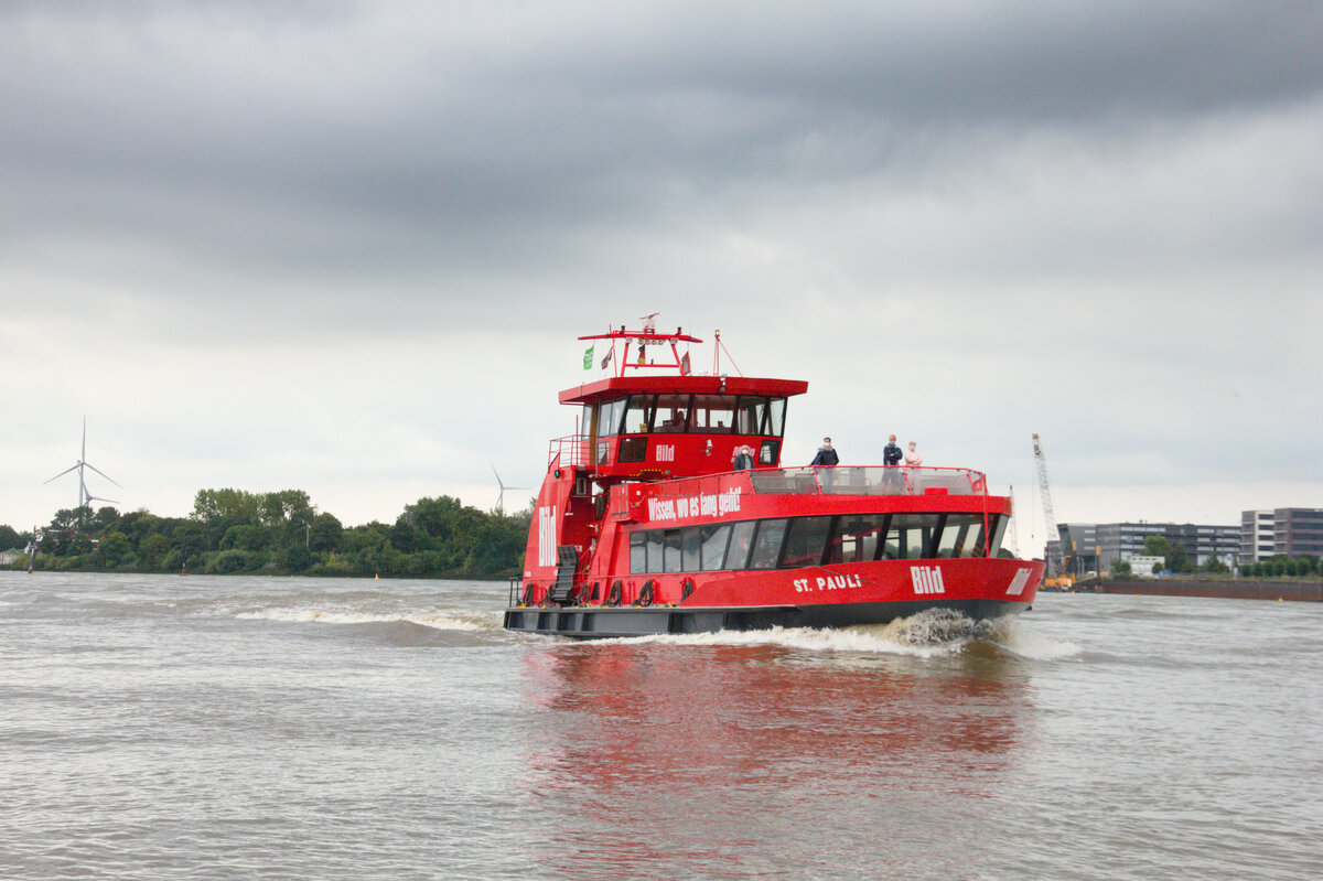 Hamburger Hafenfähre Landungsbrücken-Finkenwerder am 12.09.2021. 