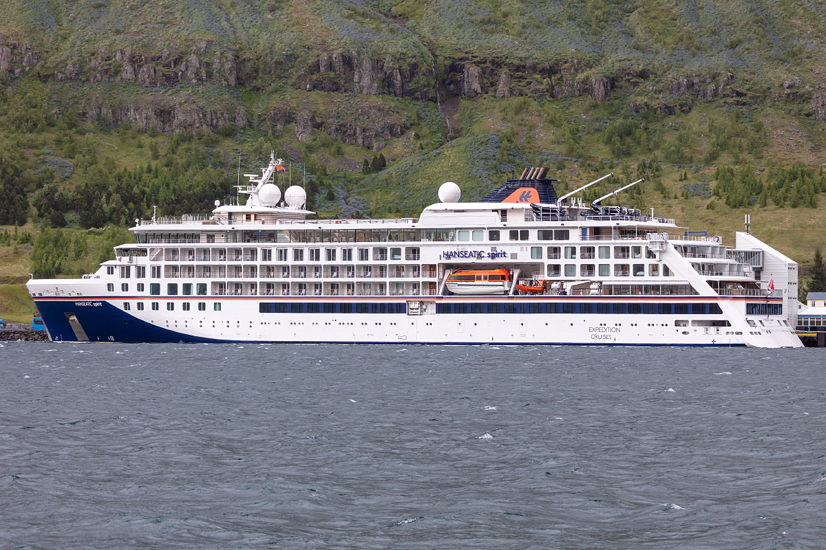 Hanseatic Spirit, IMO 9857640, 18.06.2022 Seydisfjördur, Island