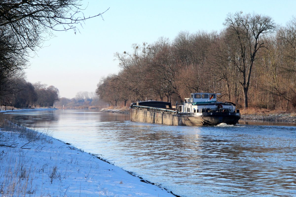 Heckansicht des GMS Janina (04030910) am 17.01.2017 im Sacrow-Paretzer-Kanal (UHW) mit Fahrichtung Göttinsee / Fähre Ketzin / Brandenburg.