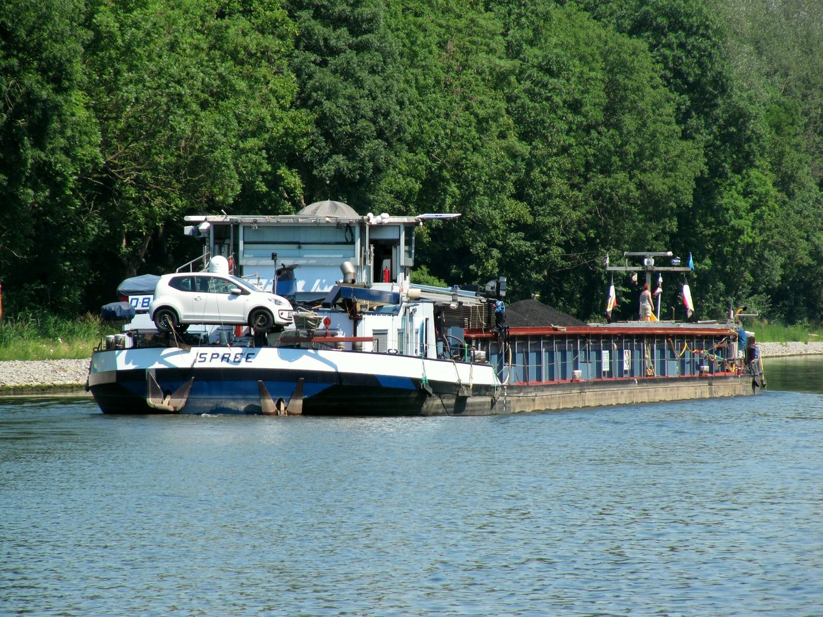 Heckansicht des GMS Spree (05110500 , 85 x 9,57m) am 24.06.2016 im Sacrow-Paretzer-Kanal zu Berg Richtung Berlin.