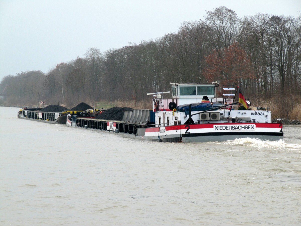 Heckansicht des Koppelverbandes GSL Hannover 2 (04030060) & SGMS Niedersachsen 2 (04003680) am 03.01.2016 zw. Edesbüttel und Wedelheine mit Fahrtrichtung BS / Kraftwerk Mehrum.