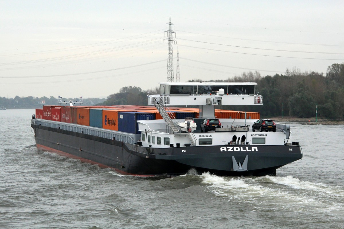 Heckansicht vom GMS Azolla (02329306 , 135 x 17,1m) am 23.10.2014 auf Rhein-Bergfahrt zw.km 763-761