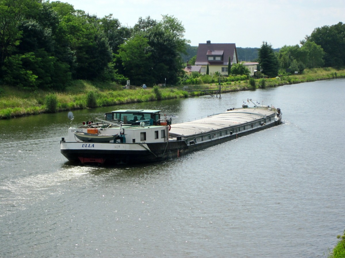 Heckbereich vom GMS Ulla (04019230) am 17.06.2014 im EHK b. Kader Schleuse mit Fahrtrichtung Genthin.