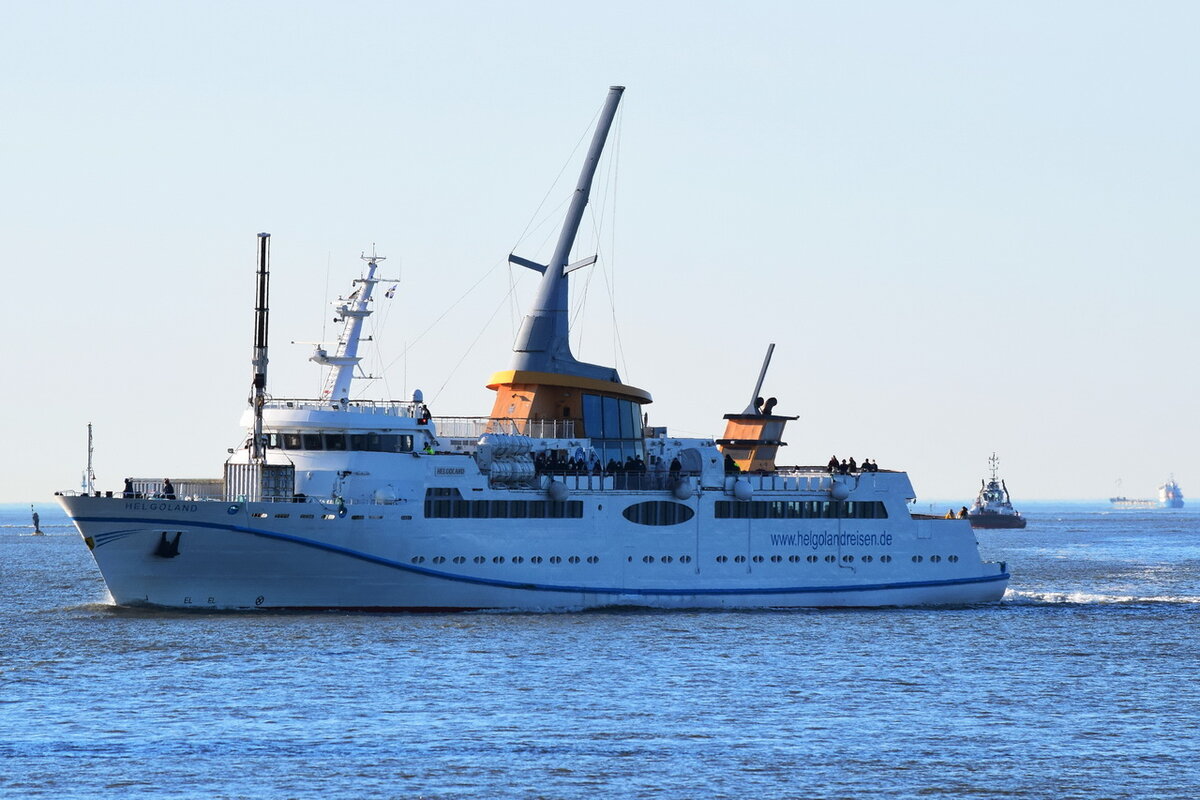 HELGOLAND , Fahrgastschiff , IMO 9714862 , Baujahr 2015 , 82.57 x 12.85 m, Cuxhaven , 17.04.2022