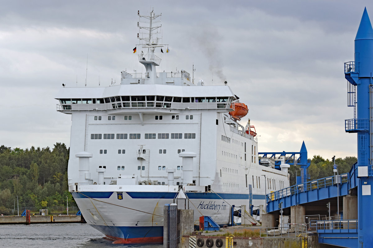 HUCKLEBERRY FINN (IMO 8618358)am 20.9.2018 am Skandinavienkai in Lübeck-Travemünde