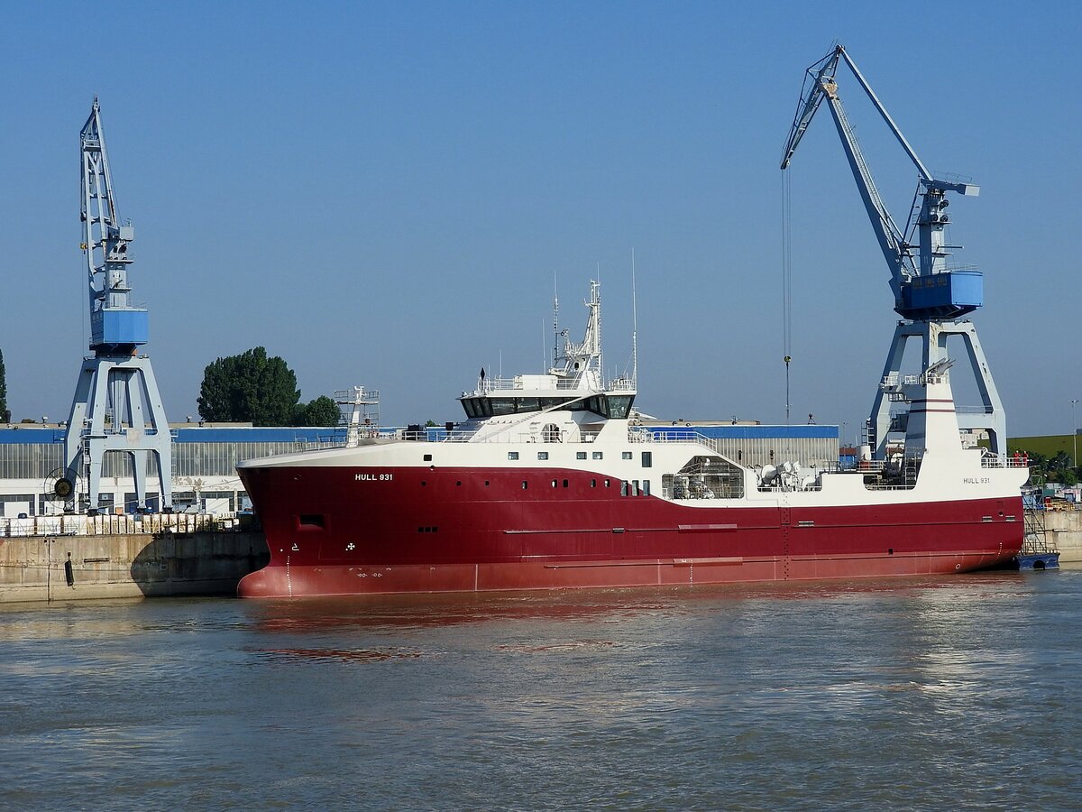 HULL 931(L=84m B=16,7mtr; Endkunde: Deutsche Fischfang Union GmbH (DFFU); leider keine näheren/weiteren Daten eruierbar) wird bei der Schiffswerft in Braila (Rumänien) sozusagen  grobendgefertigt ;  230704