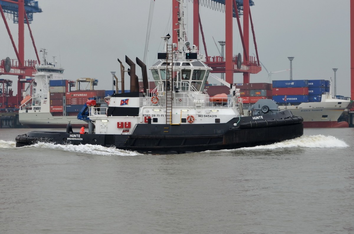 HUNTE , Schlepper , IMO 9454319 , Baujahr 2010 , Bremerhaven 19.10.2015