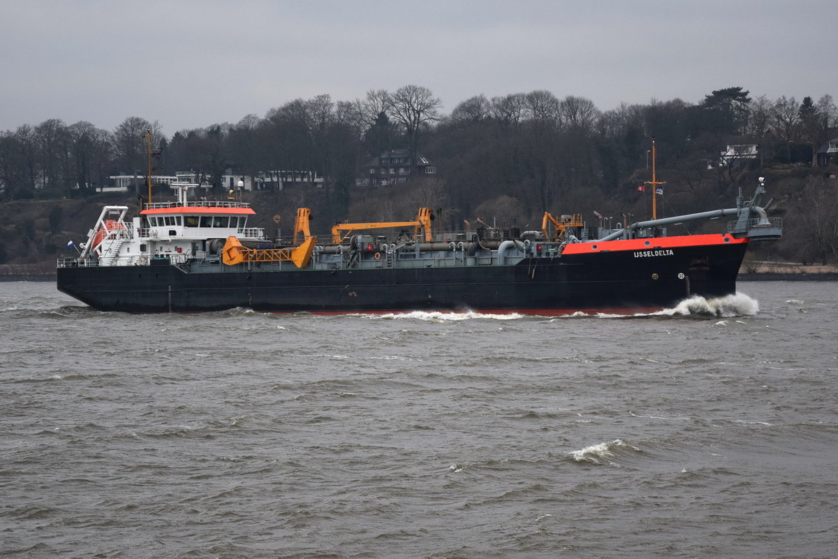 IJSSDELTA , Saugbagger , IMO 7737690 , Baujahr 19778 , 99.43 × 15m , 15.03.2018 Höhe Finkenwerder