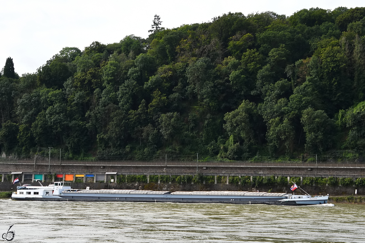 Im August 2021 war auf dem Rhein bei Remagen das Gütermotorschiff RUMARDO (ENI: 02203999) zu sehen.