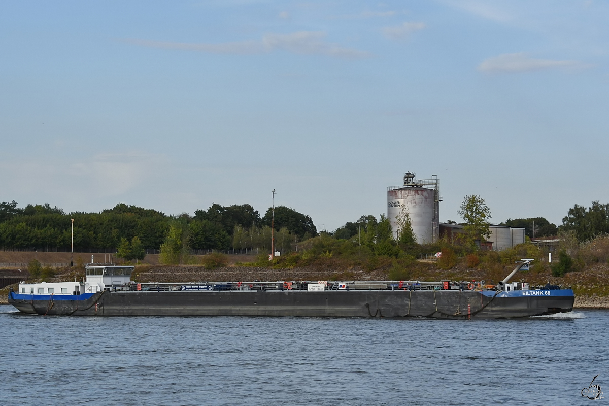 Im August 2022 war das Tankmotoschiff EILTANK 68 (ENI: 04808560) auf dem Rhein bei Duisburg zu sehen.