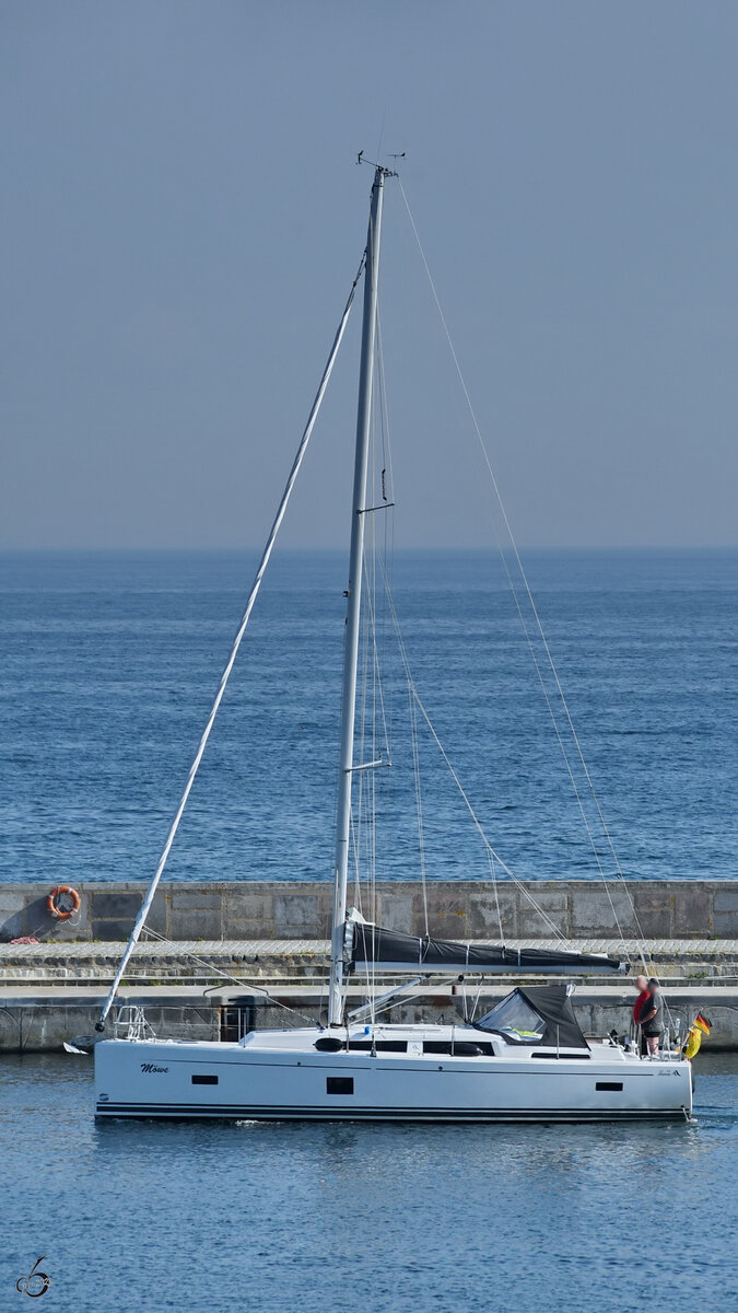 Im August 2023 war das Segelboot MÖWE bei der Ankunft im Sassnitzer Stadthafen zu sehen.