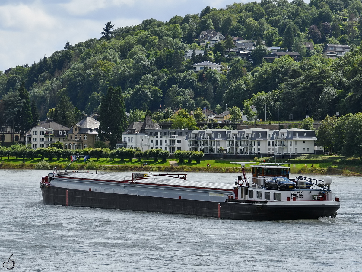 Im Bild das Gütermotorschiff CON ZELO (ENI: 02315789). (Remagen, Mai 2021)