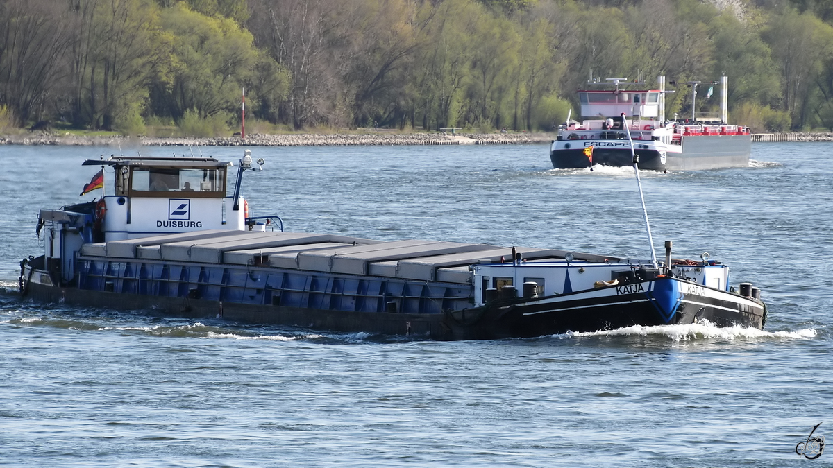 Im Bild das Gütermotorschiff Katja (ENI: 04007960), welches Mitte April 2021 auf dem Rhein unterwegs war.