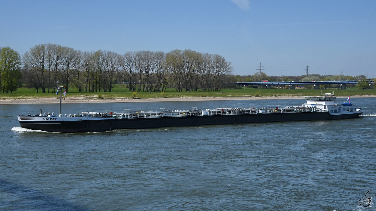 Im Bild das Tankmotorschiff ENJOY (ENI: 02329914). (Duisburg, April 2021)