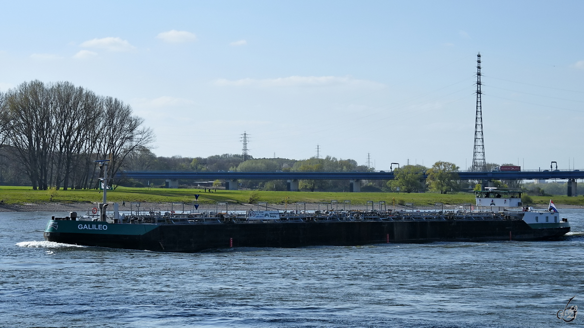 Im Bild das Tankmotorschiff GALILEO (ENI: 02323495). (Duisburg, April 2021)