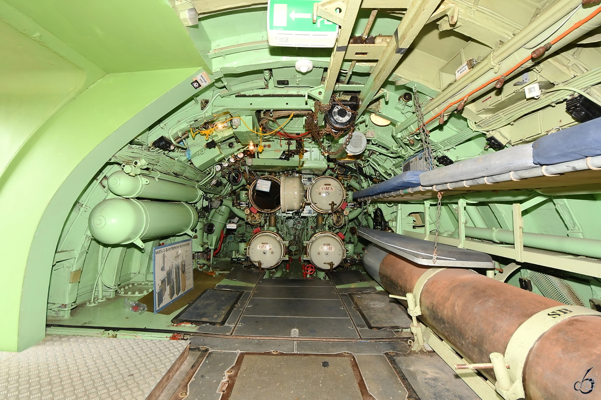 Im Innern des dänischen U-Bootes SPRINGEREN - der Torpedoraum. (Marinemuseum Aalborg, Juni 2018)