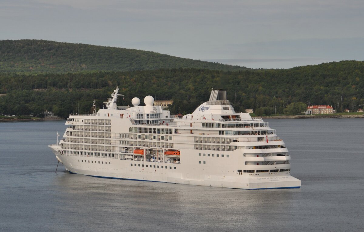 IMO 9064126, die SEVEN SEAS NAVIGATOR am 21.09.2018 vor der Küste Kanadas