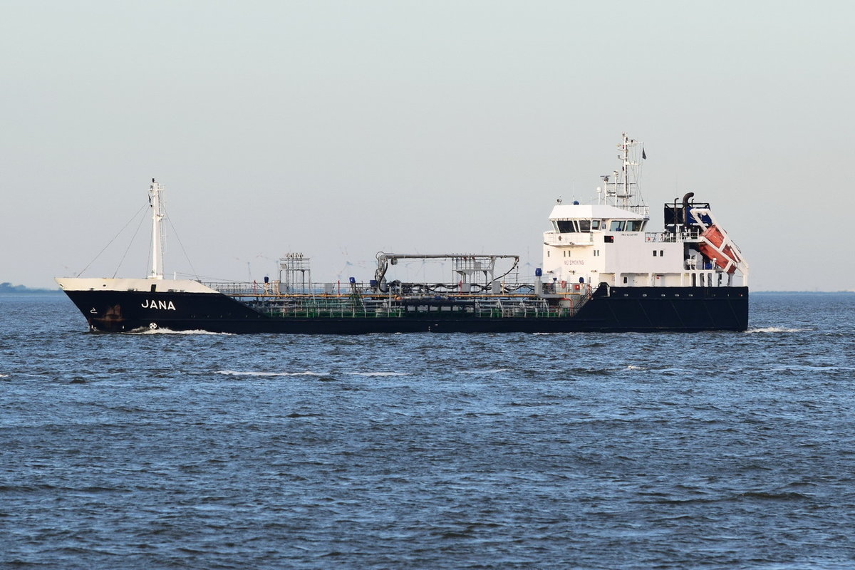 JANA , Tanker , IMO 9330185 , Baujahr 2005 , 69.34 x 11.7 m , Cuxhaven , 01.06.2020