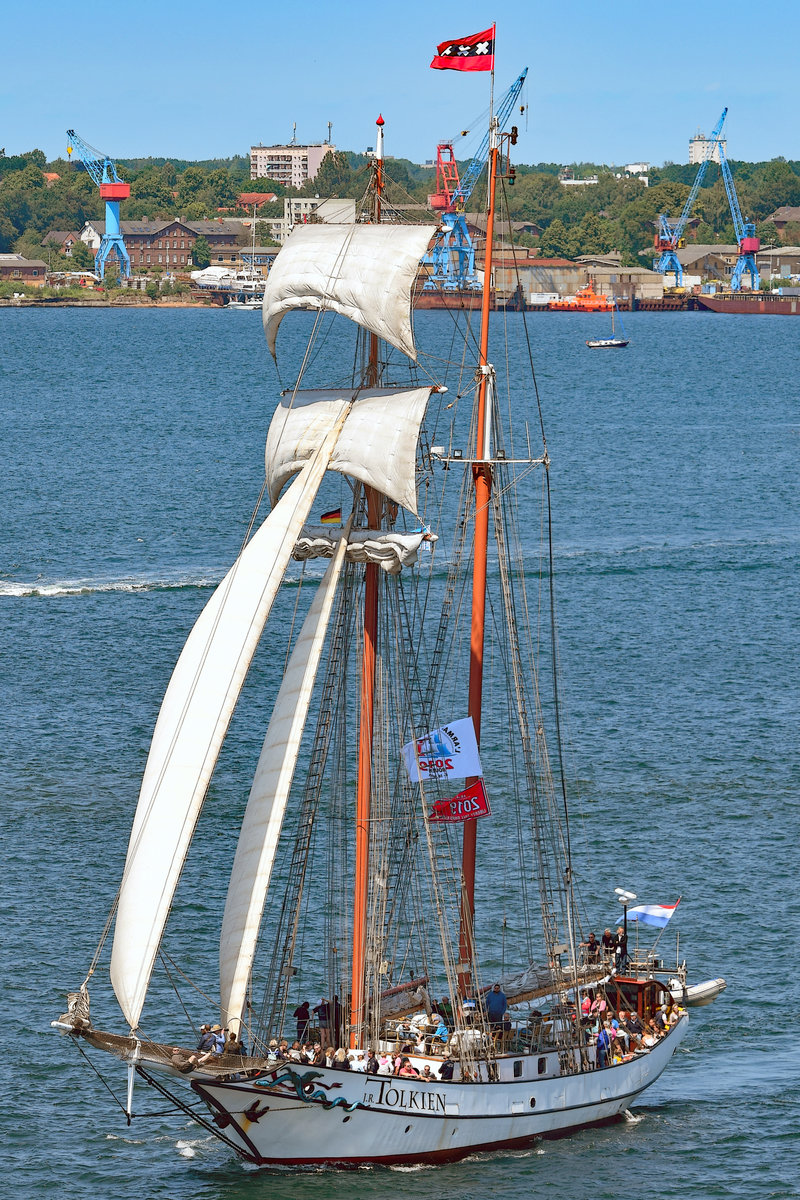 J.R.TOLKIEN (IMO 7017064) am  23.06.2019 in der Kieler Förde