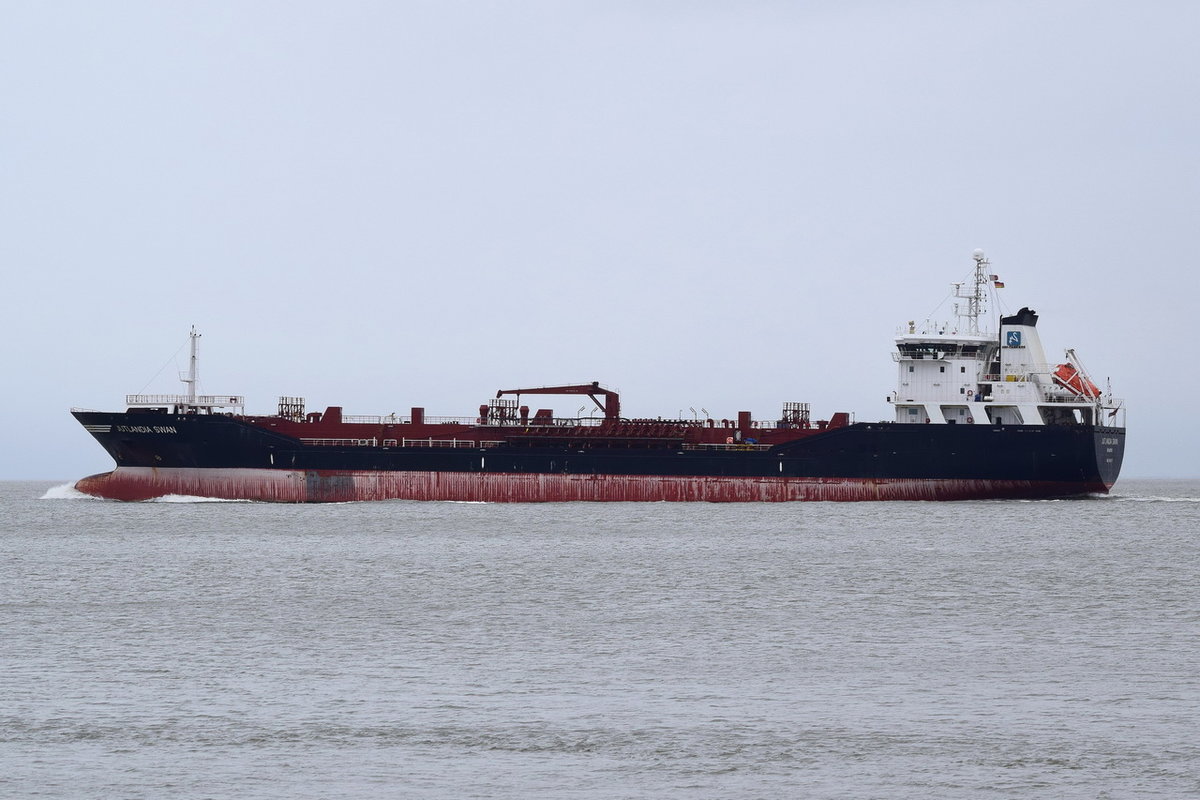 JUTLANDIA SWAN , Tanker , IMO 9350757 , Baujahr 2008 , 147.5 x 22.41 m , 18.03.2020 , Cuxhaven