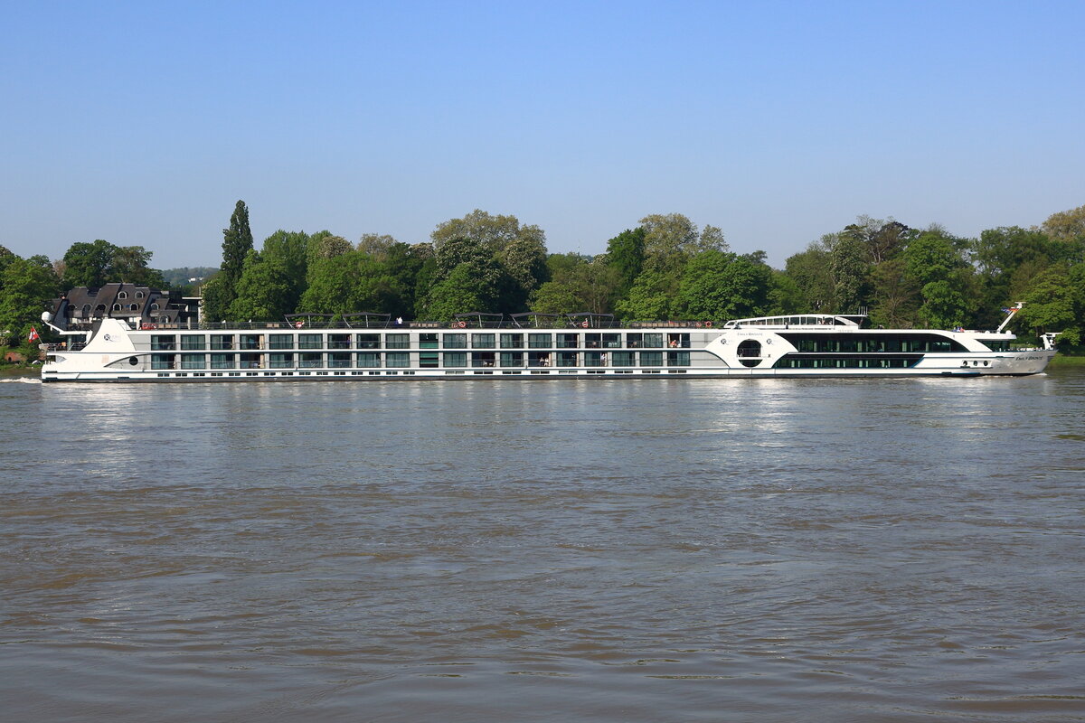 Kabinenfahrgastschiff EMILY BRONTË, ENI:07002052, talwärts bei Königswinter am 14.05.2023.

