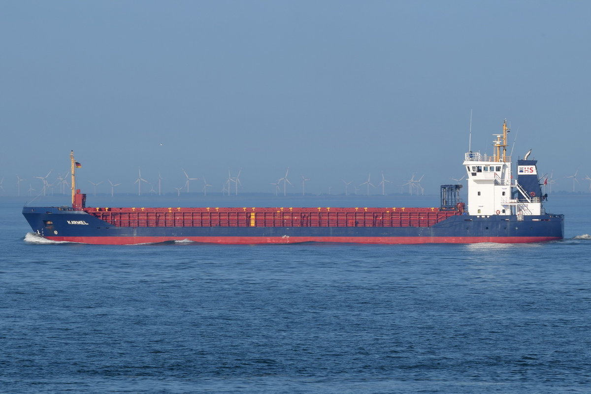 KARMEL , General Cargo , IMO 9290672 , Baujahr 2004 , 89.98m × 15.42m , am 04.09.2018 bei der Alten Liebe Cuxhaven  
 