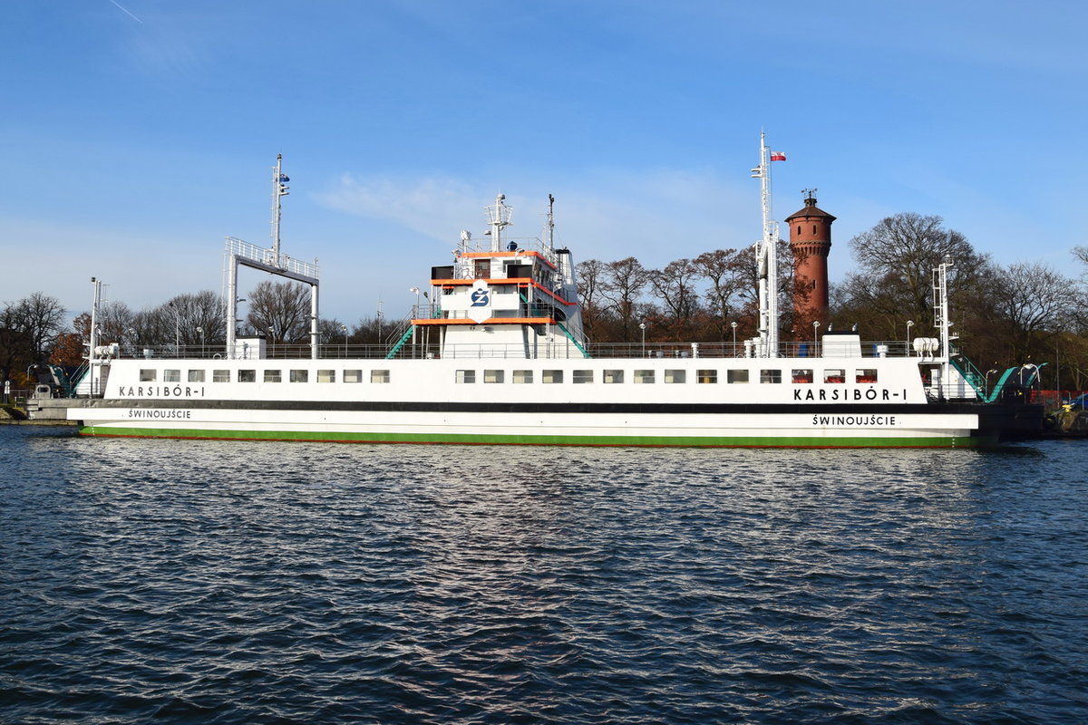 KARSIBOR-I , Ro-Ro/Passenger Ship , IMO 7606750 , Baujahr 1977 , 65 × 17m ,  03.12.2019 , Swinoujscie / Swinemünde 
