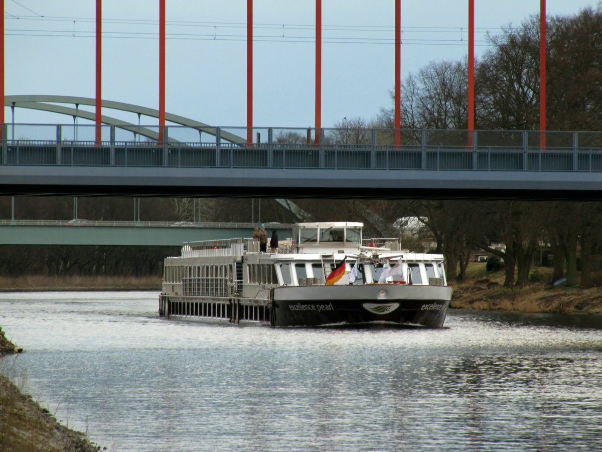 KFGS excellence pearl (07001819 , 82 x 9,5m) am 13.03.2018 im Sacrow-Paretzer-Kanal / UHW Höhe Marquardt auf Talfahrt.