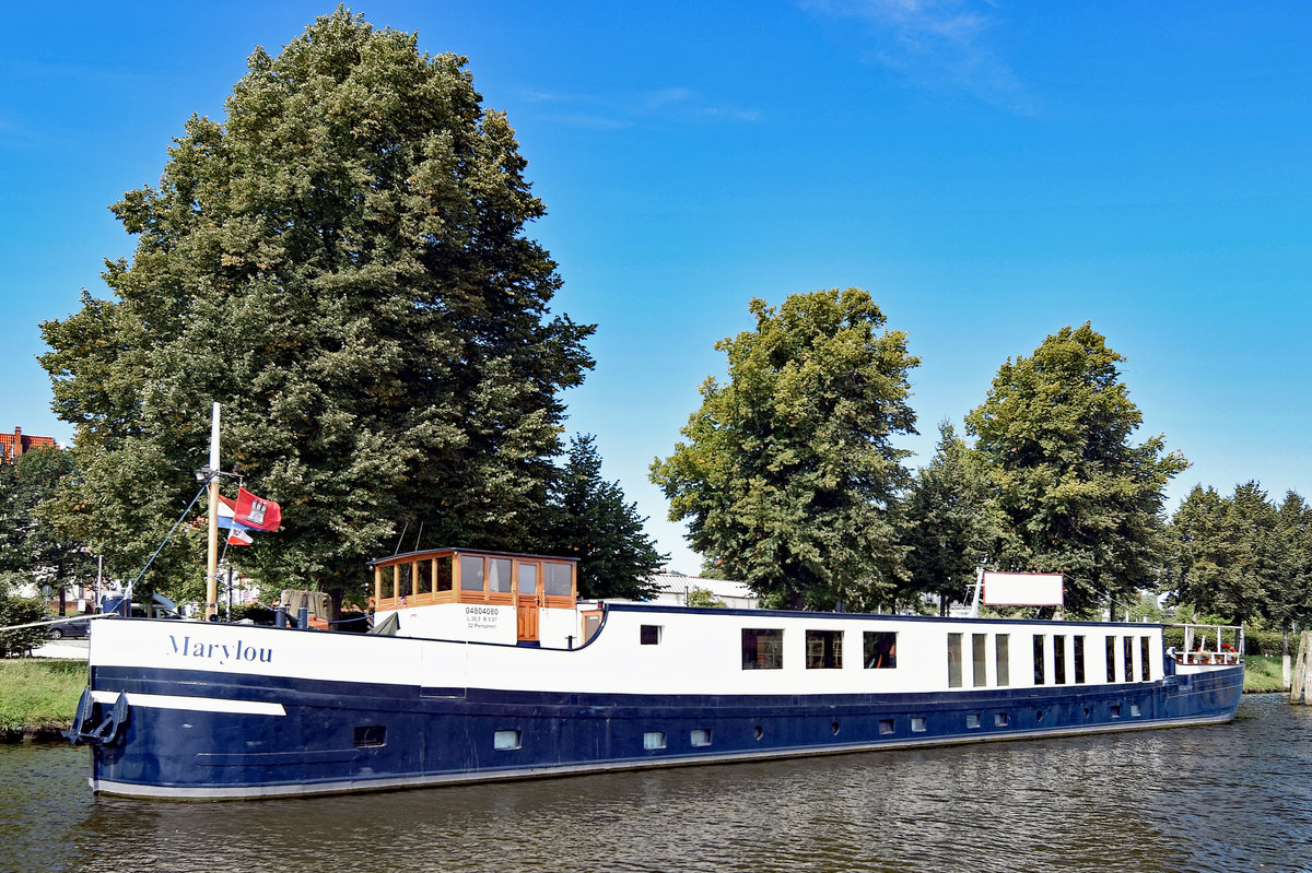 KFGS (Kabinenfahrgastschiff) MARYLOU, Europanummer 04804080, Länge: 38,50 Meter, Breite:  5,07 Meter. Aufnahme vom 26.08.2016 im Klughafen, Lübeck.
Aufnahme vom 26.08.2016