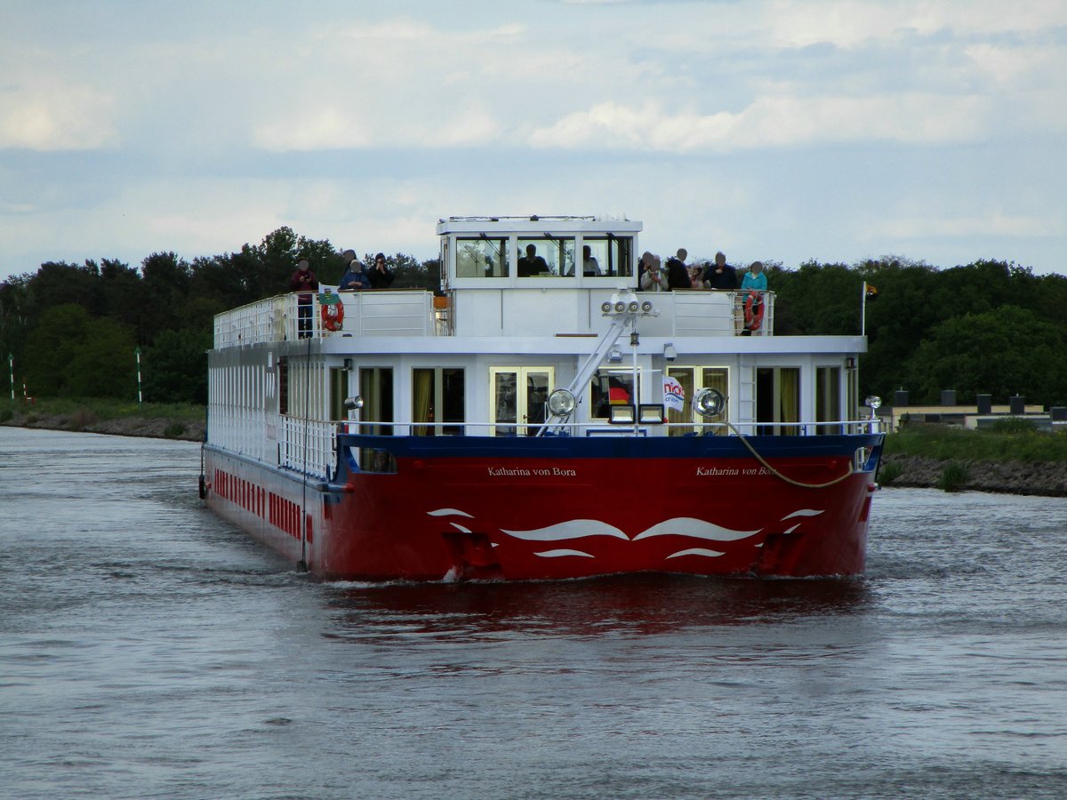 KFGS Katharina von Bora (05803950 , 83 x 9,50m) am 13.05.2019 im Mittellandkanal bei Hohenwarthe vor der Überquerung der Trogbrücke.