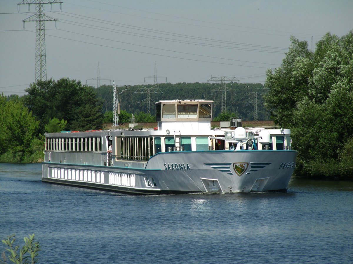 KFGS Saxonia (07001736 , 82 x 9,50m) am 25.06.2019 im Havelkanal zu Berg vor der Schleuse Schönwalde.