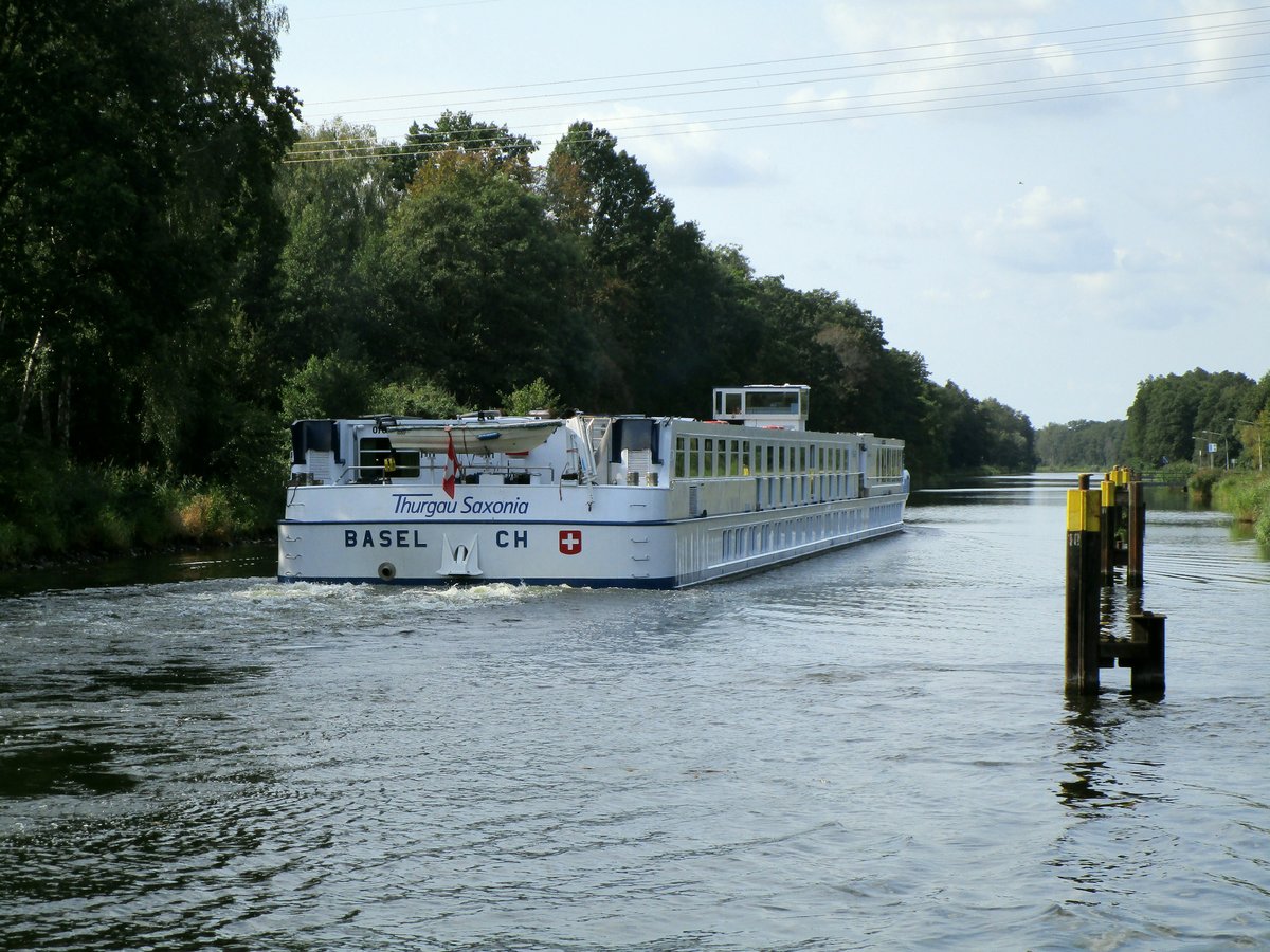 KFGS THURGAU SAXONIA , ex Saxonia , (07001736 , 82 x 9,50m) am 11.09.2020 im ODER-HAVEL-KANAL / HAVEL-ODER-WASSERSTRASSE bei Liebenwalde mit Fahrtrichtung Schleuse Lehnitz / Berlin in Fahrt.