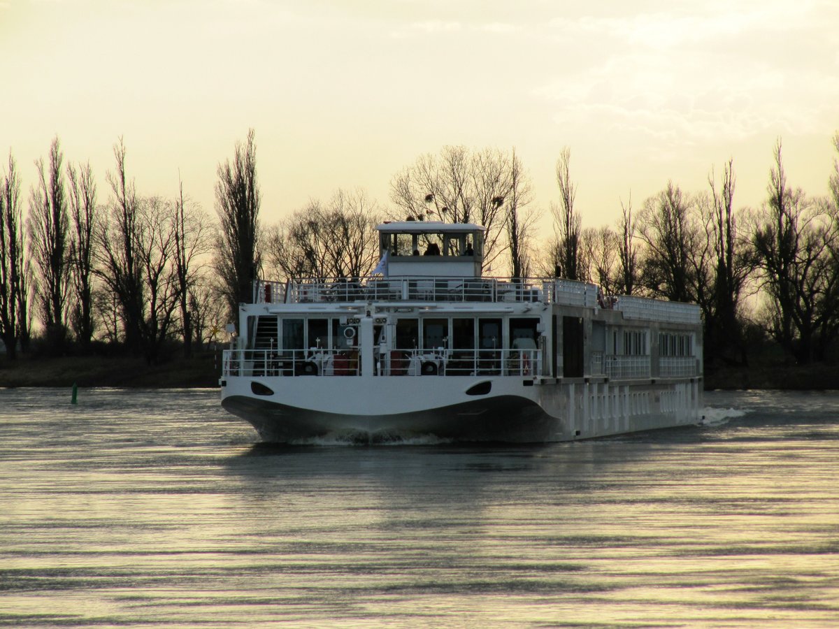 KFGS Viking Beyla (07002022 , 110 x 11,45m) am 09.03.2020 vor Kleinwittenberg / Lutherstadt Wittenberg auf Elbe-Bergfahrt.