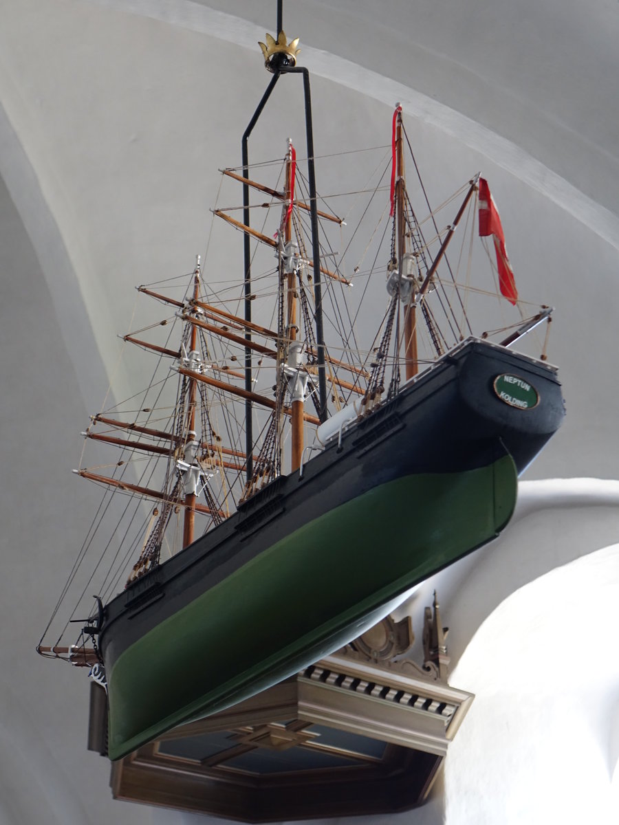 Kirchenschiff Neptun in der Kirche von Horning (07.06.2018)