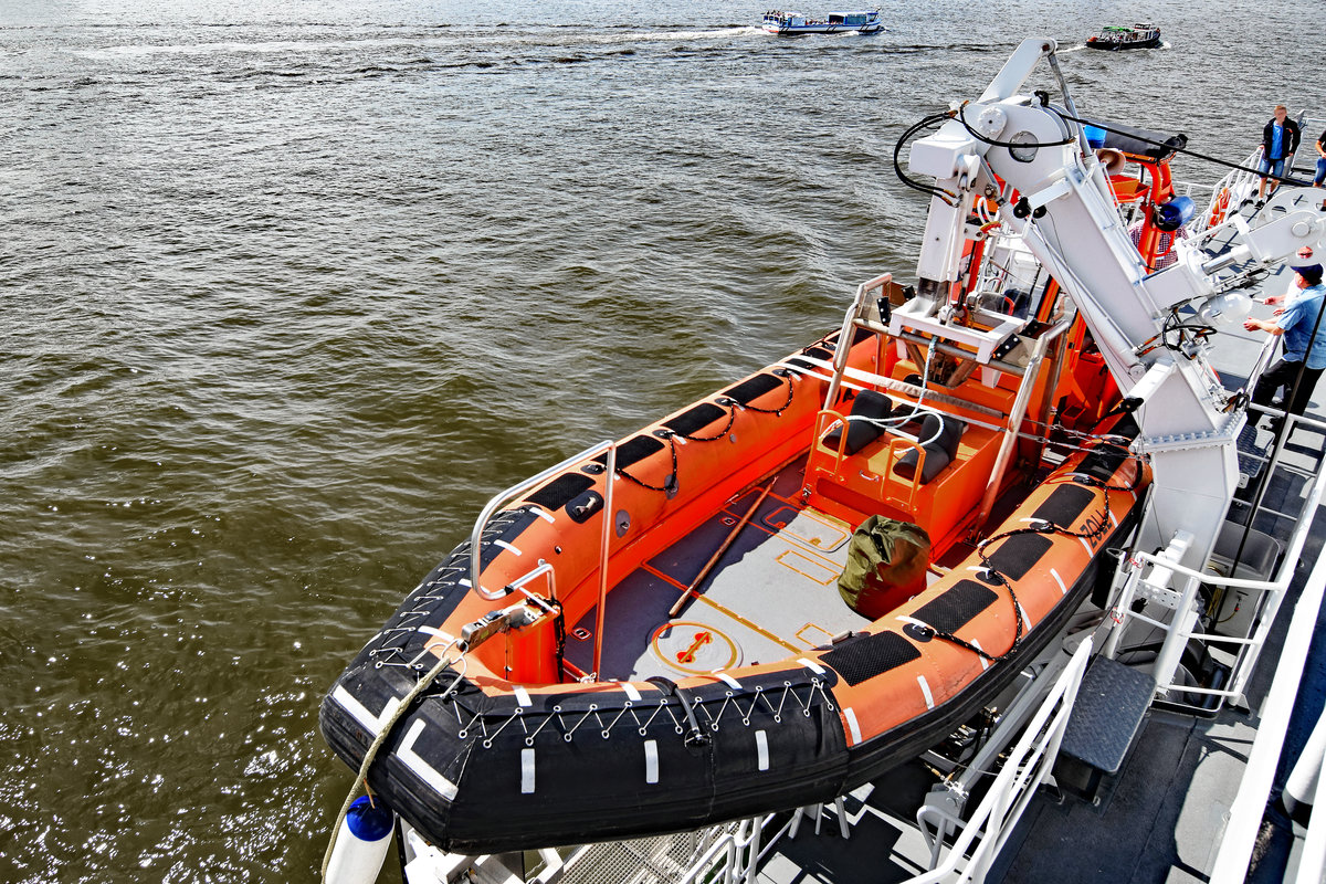 KLAAS OHM (Tochterboot des Zollboots HELGOLAND). Anlässlich des Tags des Zolls (02.09.2017) war  Open Ship  auf dem im Hafen von Hamburg liegenden Zollboot HELGOLAND. 
