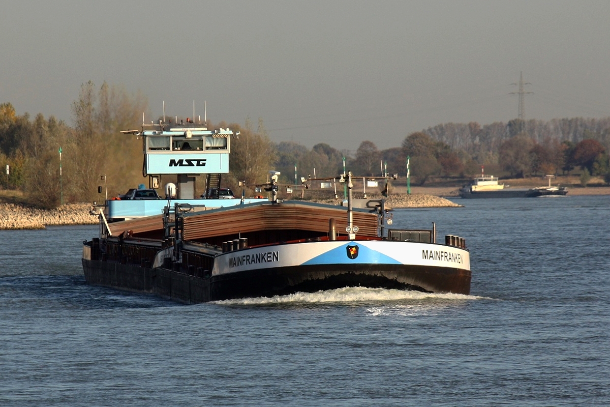 Koppelverband GMS Mainfanken-04013490 Baujahr 1955 aufgenommen am 13.10.2018 auf dem Rhein bei Xanten.