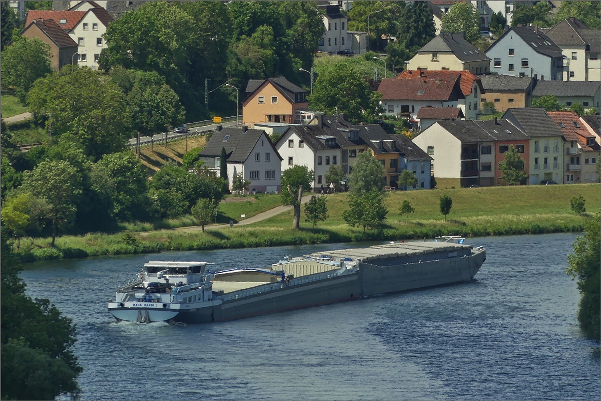 Koppelverband GMS  Mark Hardi I  Moselaufwärts an der letzten Biegung vor der luxemburgischen Grenze, gesehen am 31.05.2020 (Jeanny)