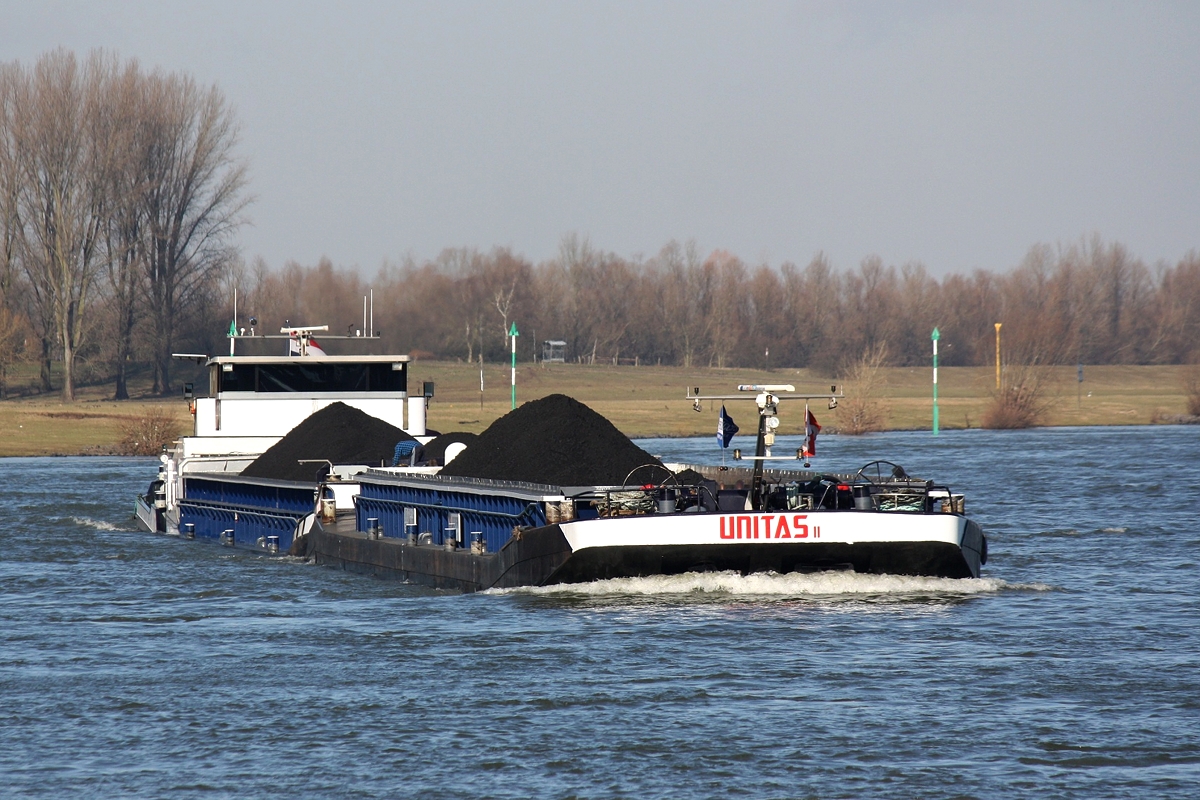 Koppelverband  Unitas Europa Nr.:02321516 Rhein km 823 Xanten am 16.02.2018