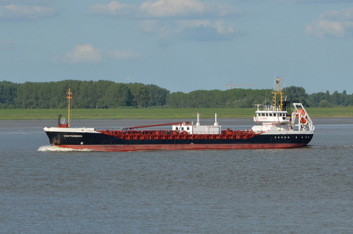 KOSTERBERG , Tanker , IMO  9184677 , Baujahr 1998 , Lühe  11.06.2015