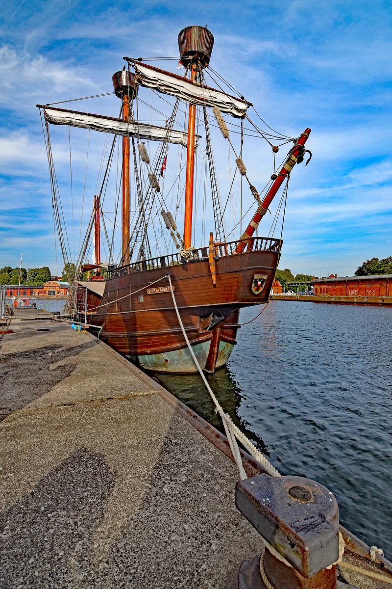 Kraweel LISA VON LÜBECK am 18.8.2018 im Hafen von Lübeck