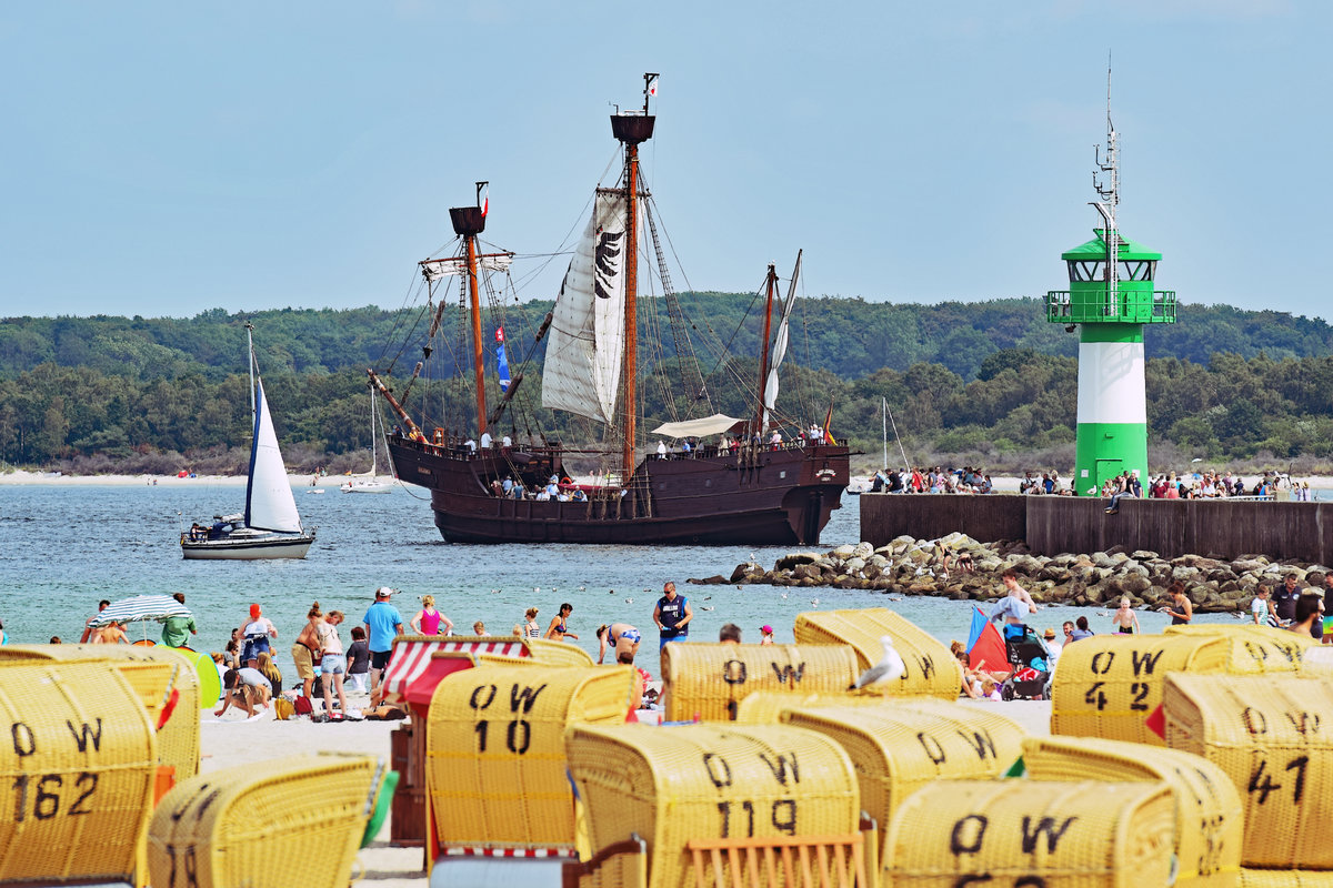 Kraweel LISA VON LÜBECK am 20.7.2019 auslaufend Lübeck-Travemünde