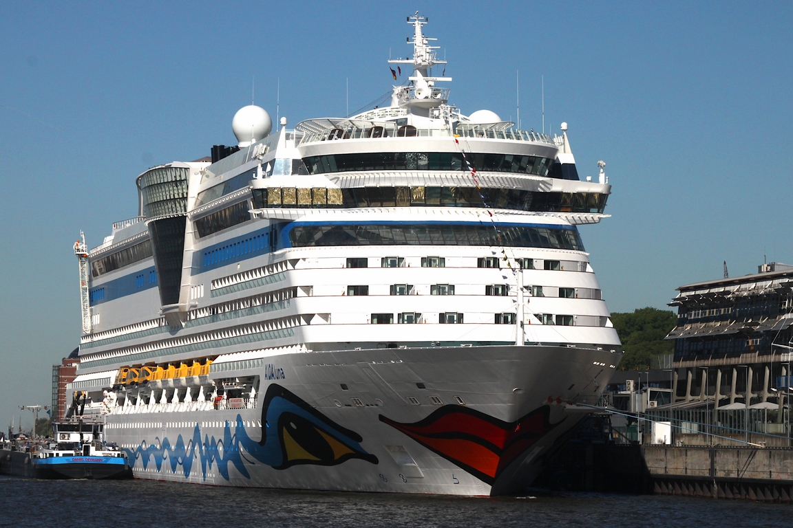 Kreuzfahrtschiff AIDA LUNA (IMO 9334868); Eigner/Betreiber: AIDA; Datum: 08.05.2026; Aufnahmeort: Elbe/Hafen Hamburg, Deutschland.  (weiterer Suchbegriff: AIDAluna )